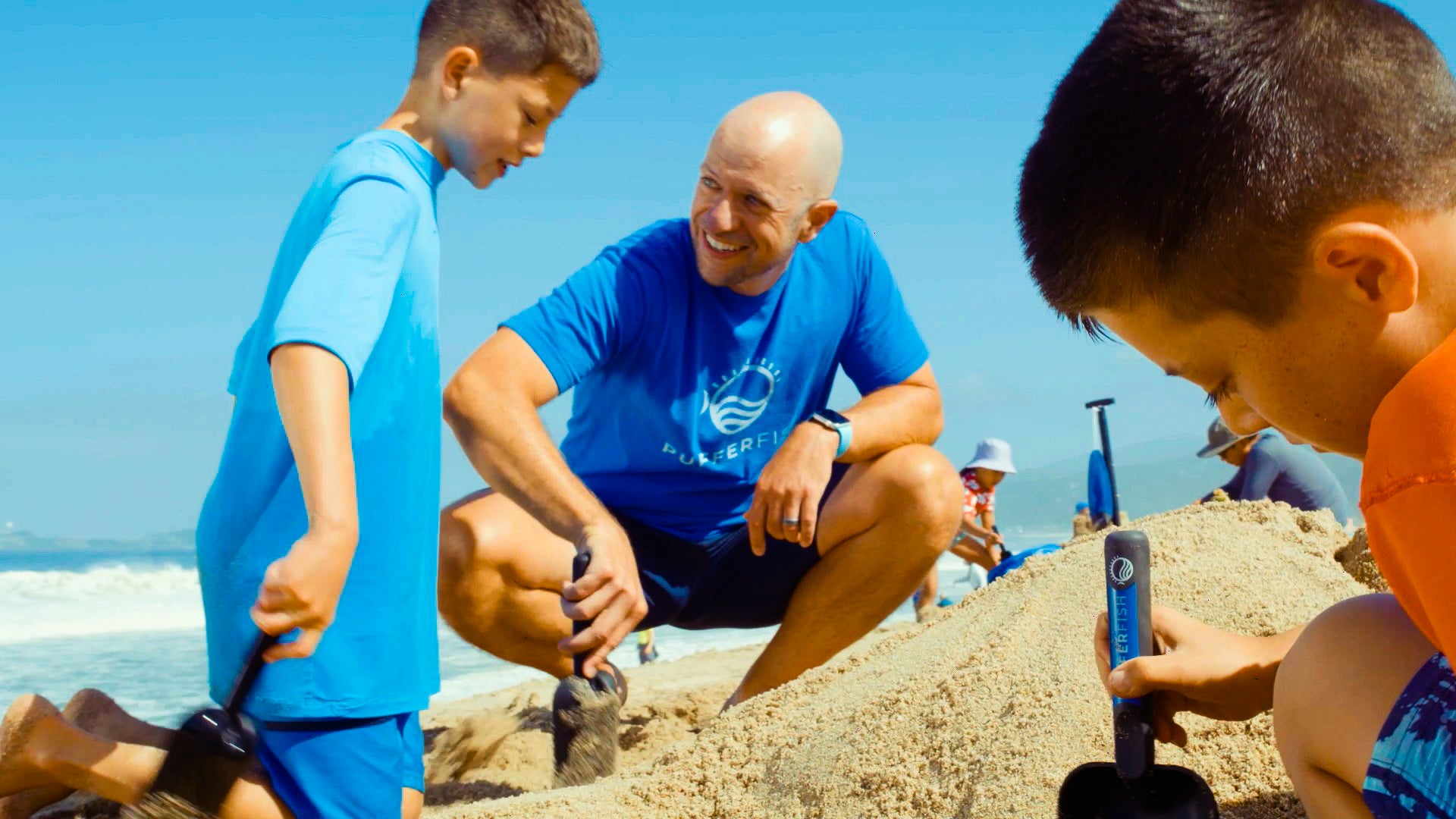 Load video: Founder of Pufferfish showing why Pufferfish tools are more fun for creating sand castles than toys that break easily, and how they&#39;re fun for the whole family